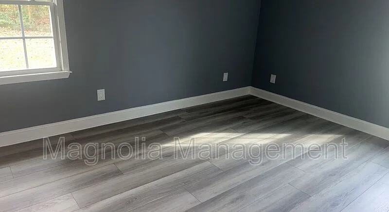 3 bed, 2.0 bath, 1200 sqft, $1,499 — Photo 4