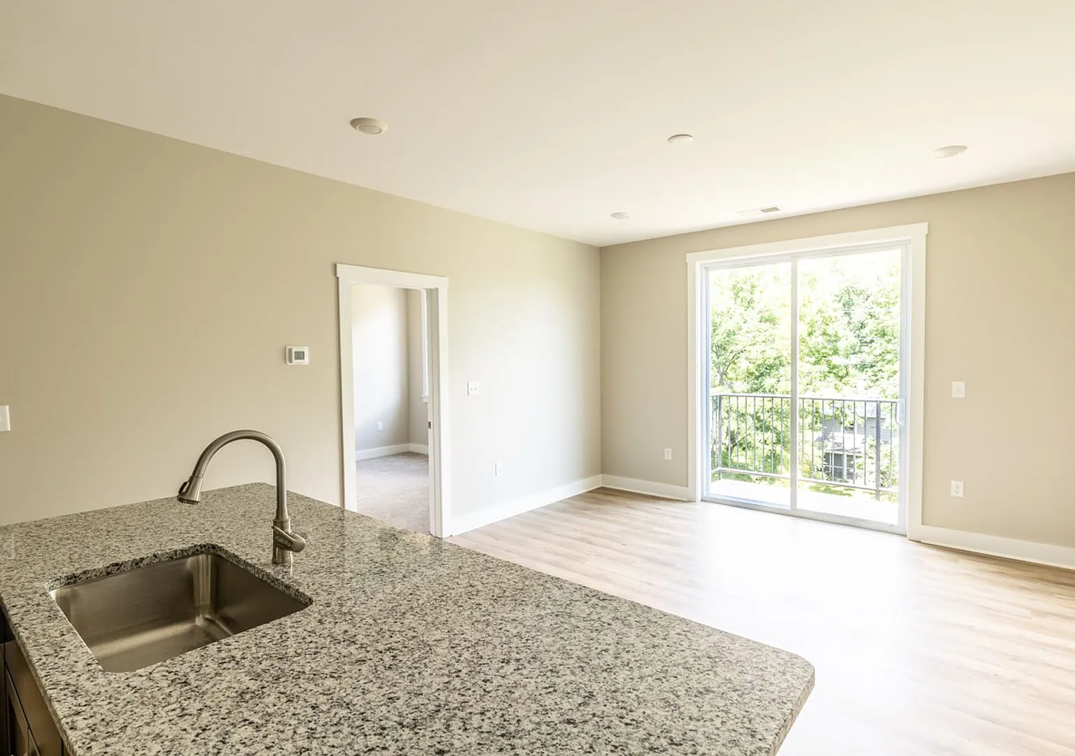 Druid Ave Apartments — Photo 2