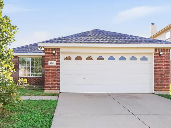 9209 Saint Martin Rd, Fort Worth, TX 76123
