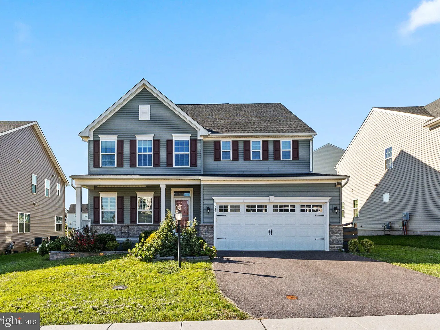 5 bed, 4.0 bath, 3840 sqft, $3,600 — Photo 1