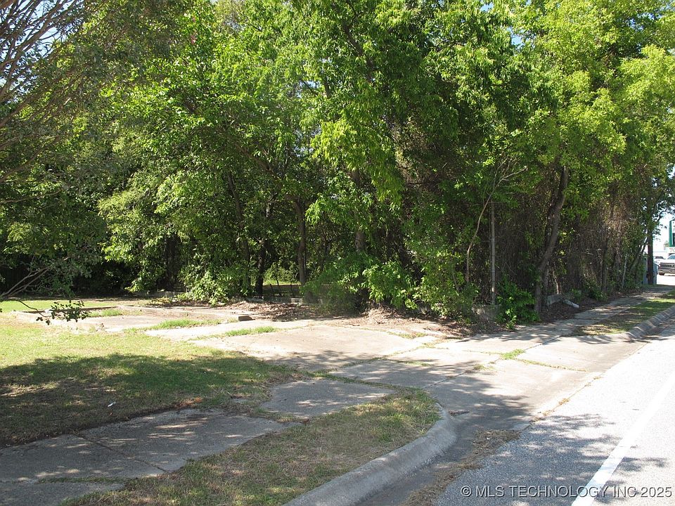 2nd image of 1109 McLish St