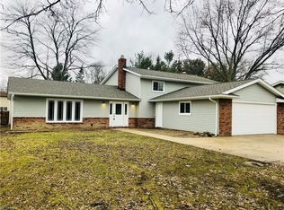 15960 Howe Rd, Strongsville, OH 44136