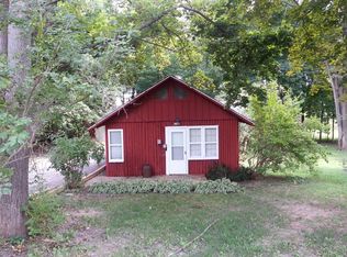 8045 Ford Dr, Burlington, WI 53105