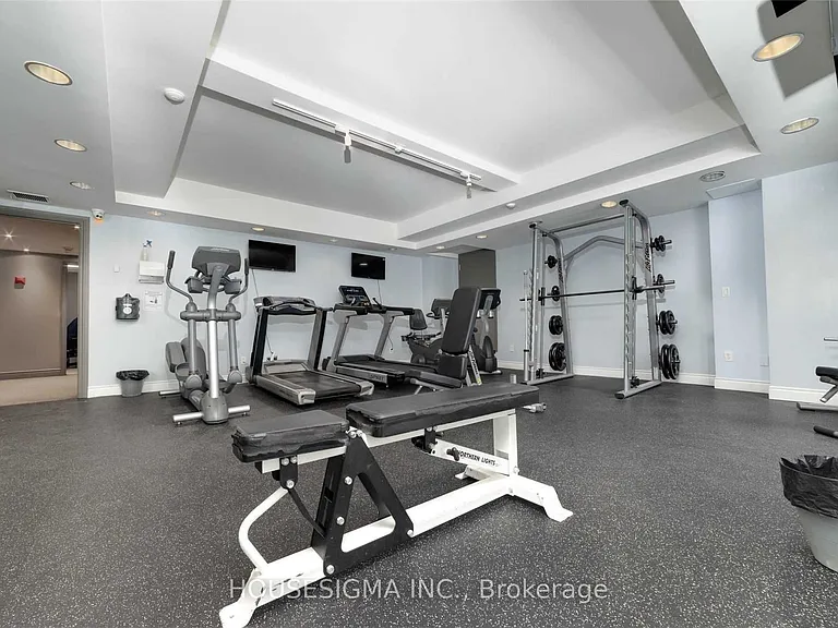 18 Stafford St #508 — Photo 21