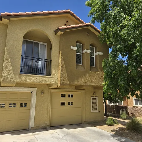 601 Menaul Blvd NW Photo 1