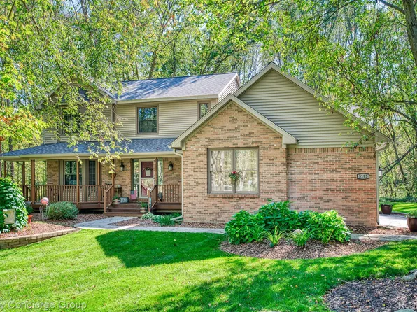 5193 Edward James Dr, Howell, MI 48843