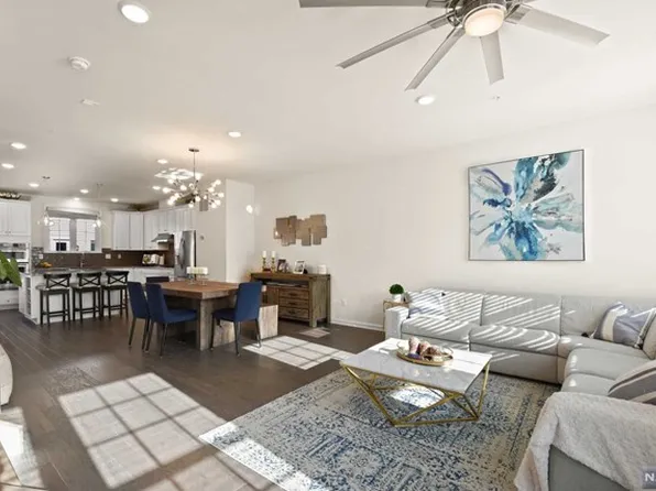 30 Litchfield Ln Unit 404, Fair Lawn, NJ 07410
