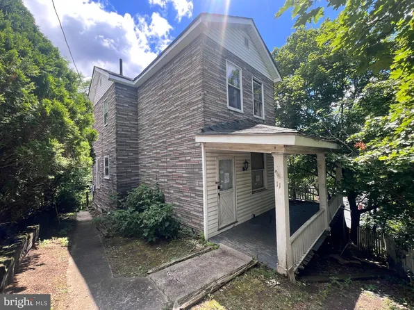 11 W View Ter, Cumberland, MD 21502