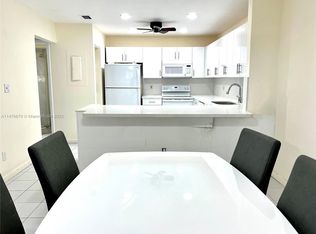 2091 Bayberry Dr, Pembroke Pines, FL 33024