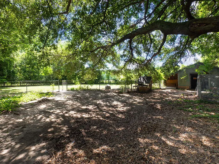 4254 Hickory Rd — Photo 11