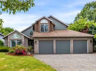 21656 NE Interlachen Ln, Fairview, OR 97024