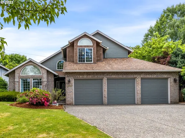 21656 NE Interlachen Ln, Fairview, OR 97024