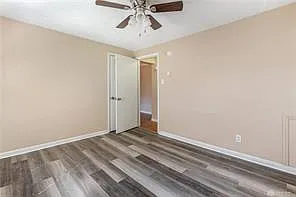 526 Corona Ave — Photo 10