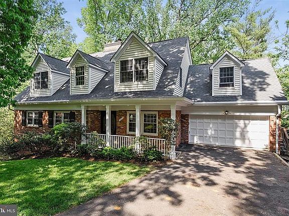 2nd image of 1425 Highwood Dr