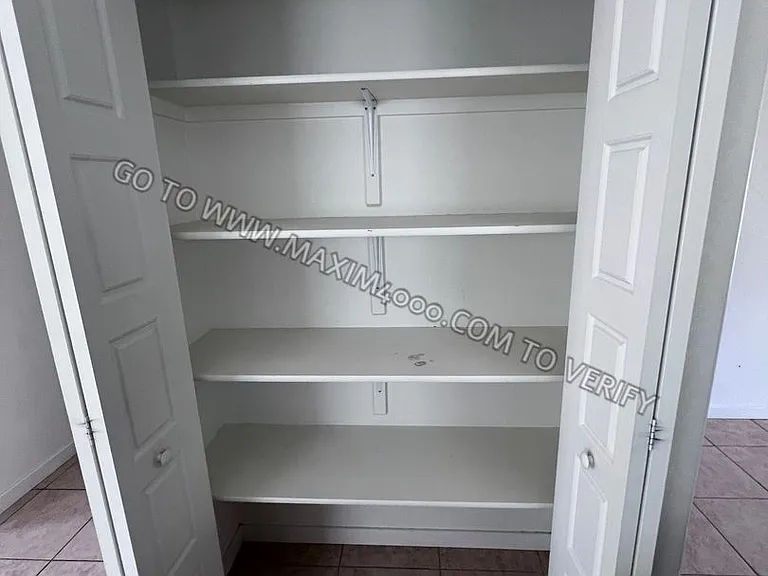 389 White River Dr — Photo 7