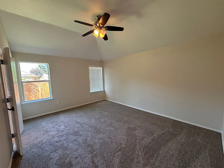 2748 Wakecrest Dr — Photo 16