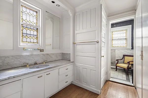 Sold by Compass | media 7