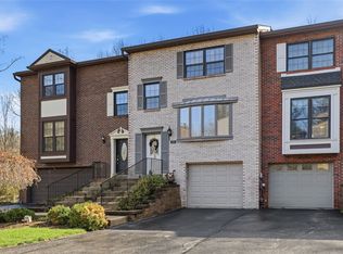 766 Windvue Dr, Pittsburgh, PA