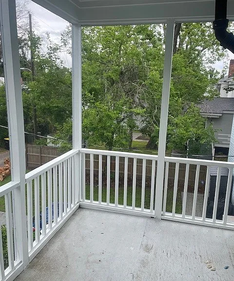 718 E Henry St — Photo 26