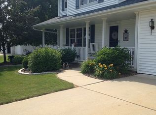 2097 Meadow Heights Trl, Suamico, WI 54313