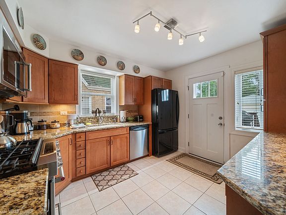 5th image of 2020 N 76th Ave