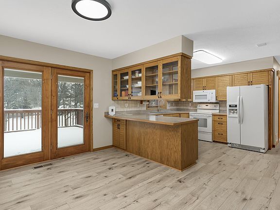 3rd image of 107 Lydia Rd