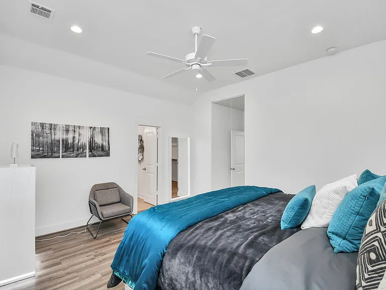 9029 Laverne Oak Ln — Photo 26