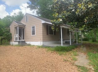 919 Combs St, Jackson, MS 39204