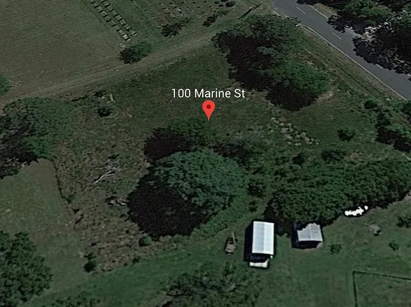 100 Marine St, Crescent City, FL 32112