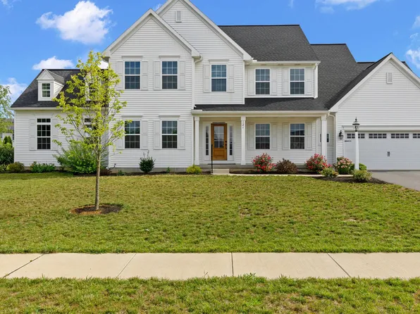 121 Arlington Dr, Carlisle, PA 17015