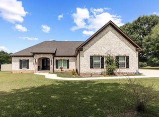 576 S County Road 33, Ashford, AL 36312