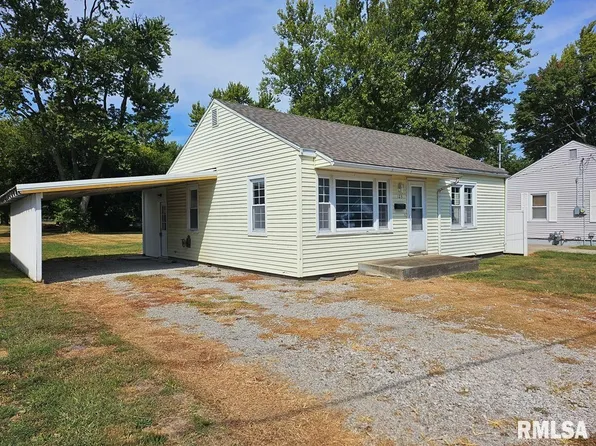 123 N Hobson St, Virden, IL 62690