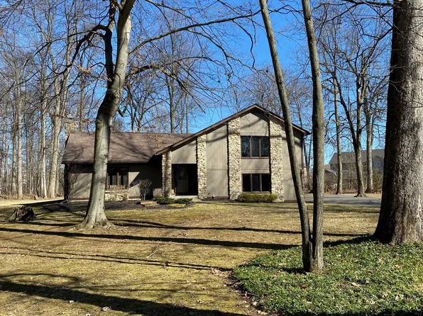1114 Foxglove Ct, Zionsville, IN 46077