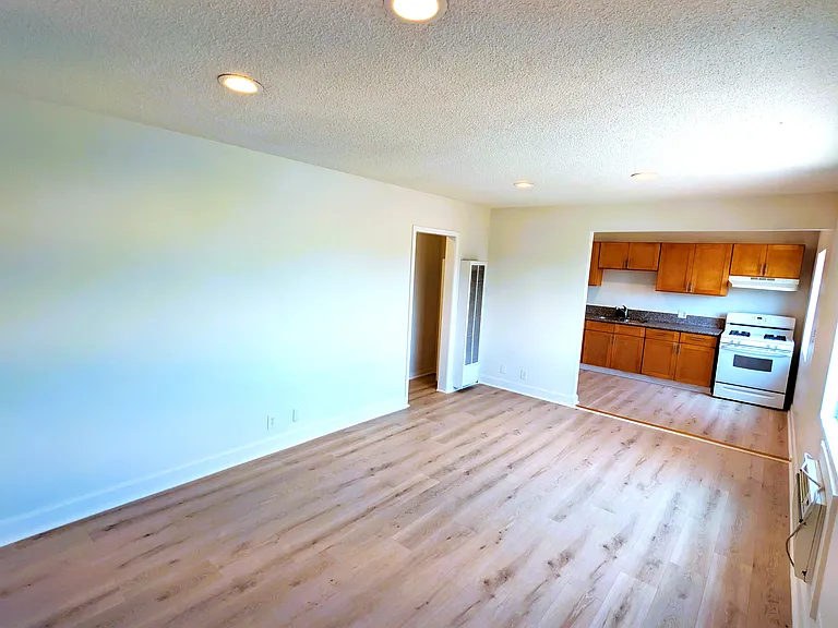 7226 Troost Ave #5 — Photo 3