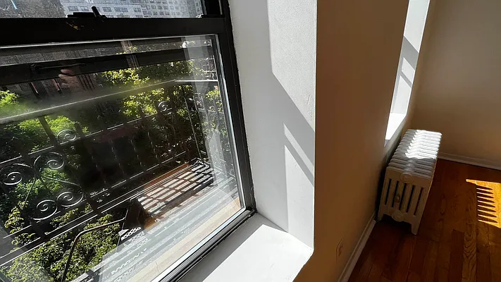 Rented by HOLTON REAL ESTATE INC. | media 14