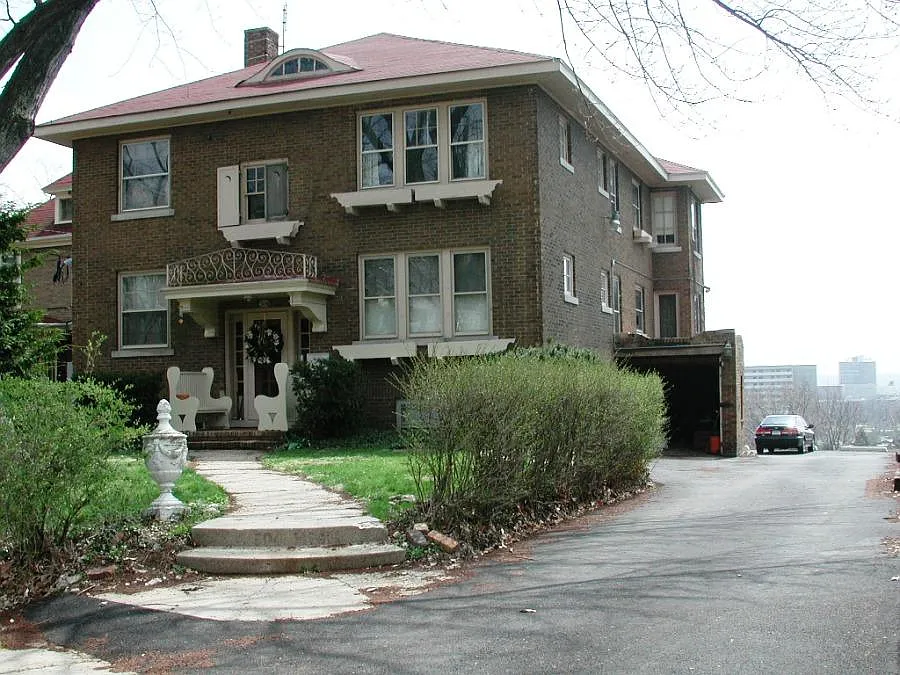 504 W High St APT A photo 1