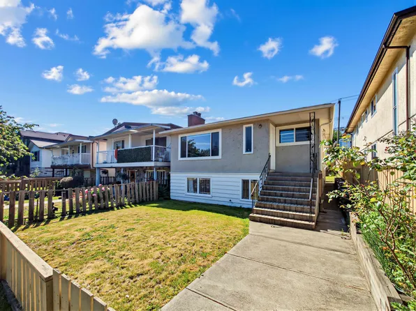 2514 E 27th Ave, Vancouver, BC V5R 1N1