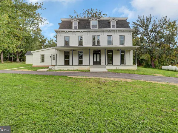 40 E Henrietta St, Smithsburg, MD 21783