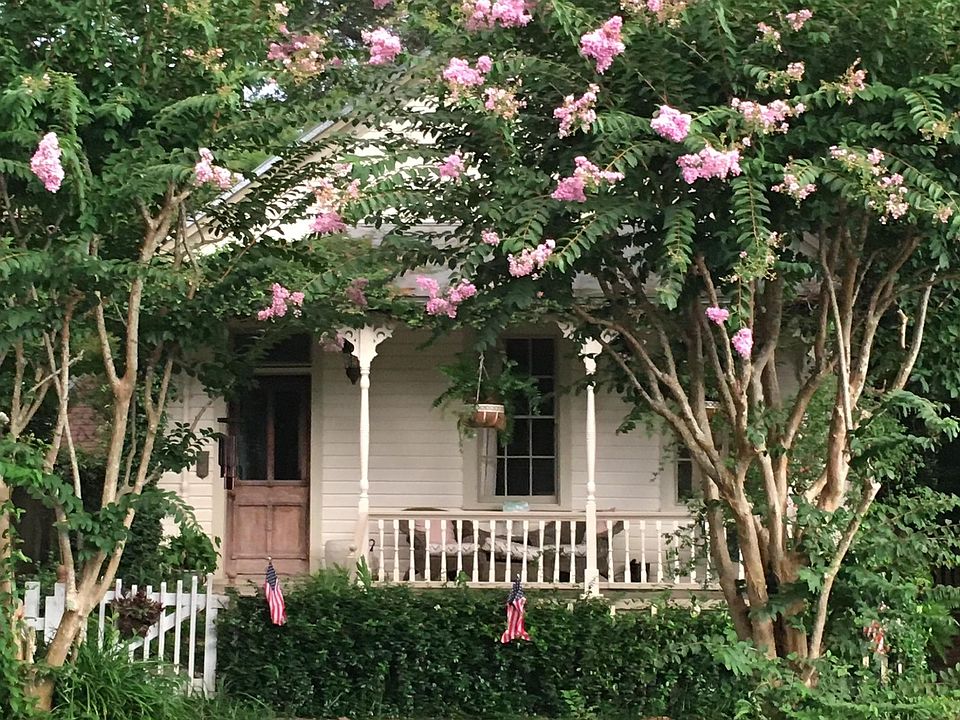 1st image of 311 W Gadsden St