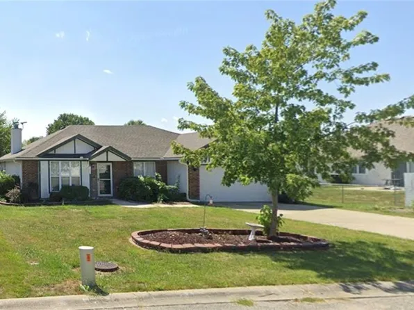1002 N Hampton Dr, Warrensburg, MO 64093