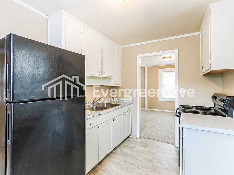 1254 Melody Ln — Photo 3