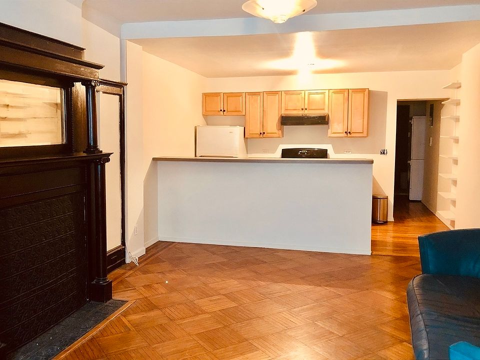 1st image of 156 Underhill Ave #1