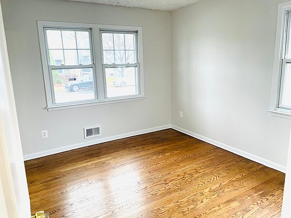 Dining Room or 4th Bedroom