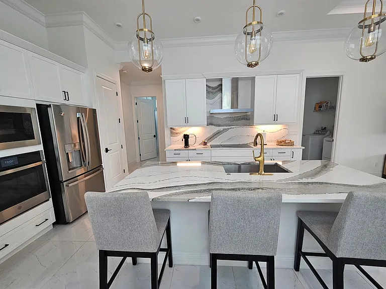 9142 SW Esule Way — Photo 8