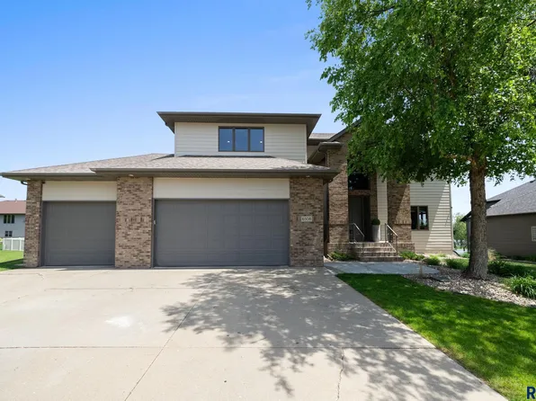 6508 S Heatherridge Ave, Sioux Falls, SD 57108