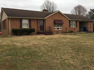 971 S Franklin Rd, Mount Airy, NC 27030