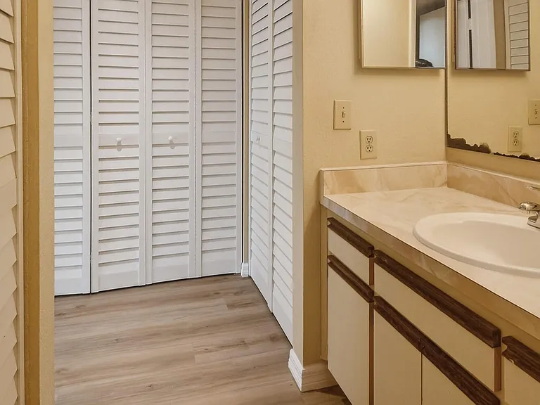 1620 SE Green Acres Cir #N103 — Photo 15