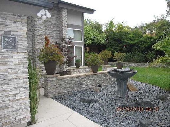 3rd image of 9051 Twin Trails Dr