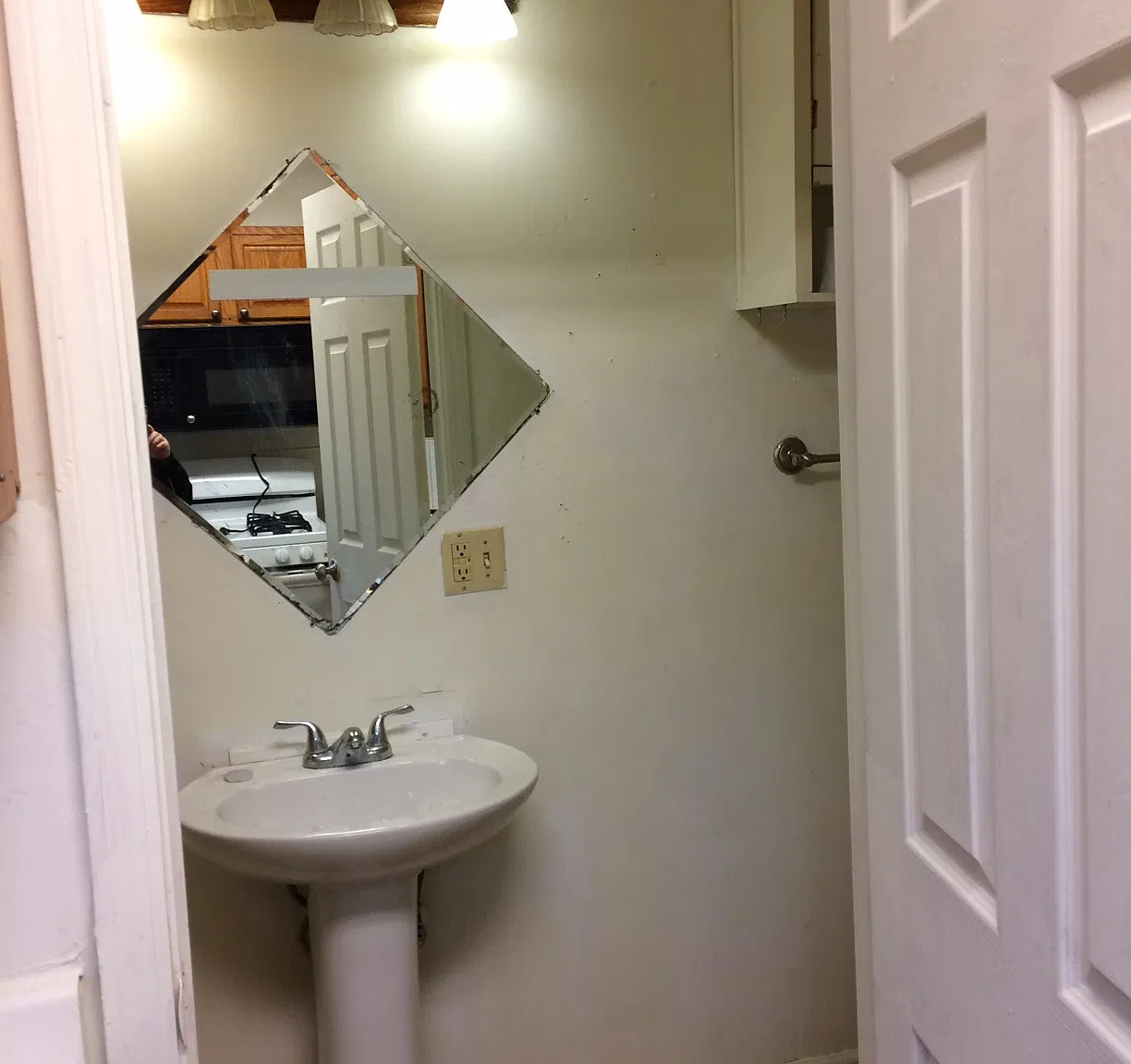 Three Bed Apt, Downtown Ithaca ($2,000/ avail from Oct-2026) — Photo 3