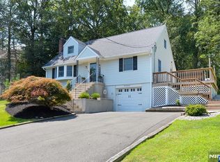 122 Balsam Rd, Wayne, NJ 07470